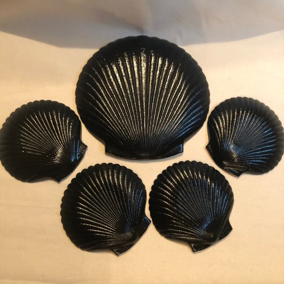 Gorgeous Set of Black Glass Shell Large Serving Plate / Platter with 4 Plates - Picture 8 of 8